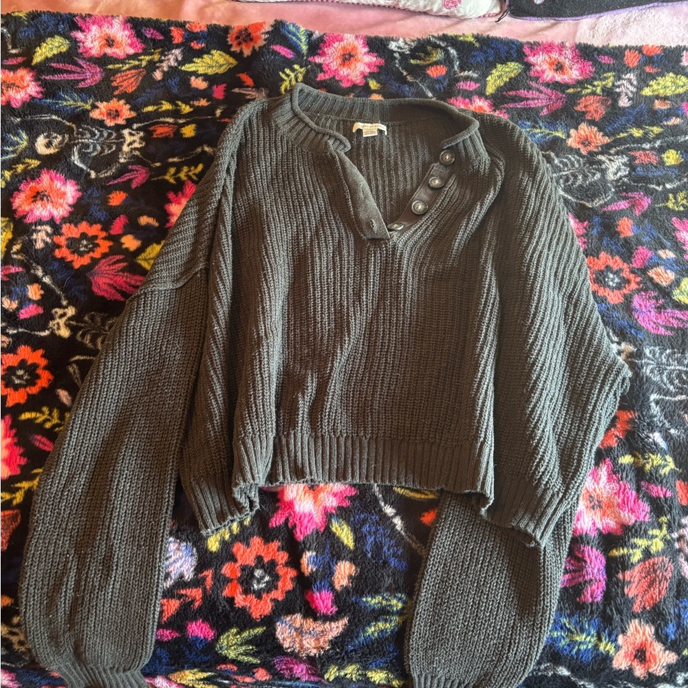 American Eagle Outfitters Charcoal Knit Sweater Size Large